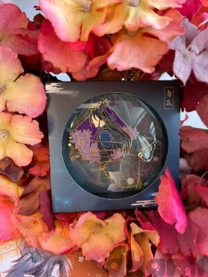 Дьявол хочет объятий (Devil wants to hug) пин (Спецзаказ)